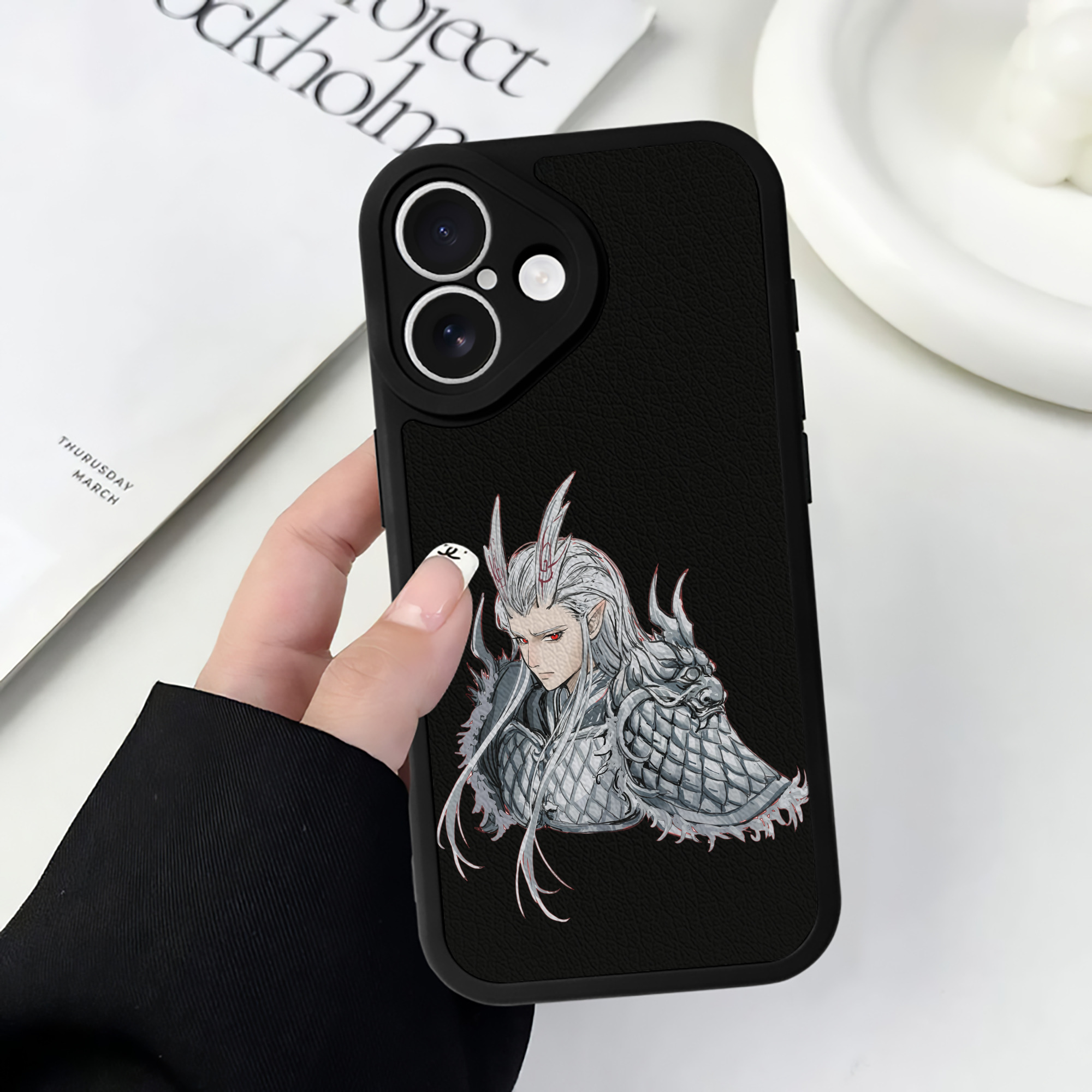 （画像用） Ne Zha 2 ナタ 魔童の大暴れ 【iPhone 16シリーズ対応】シリコンスマホケース（レザー調） 材質：シリコン